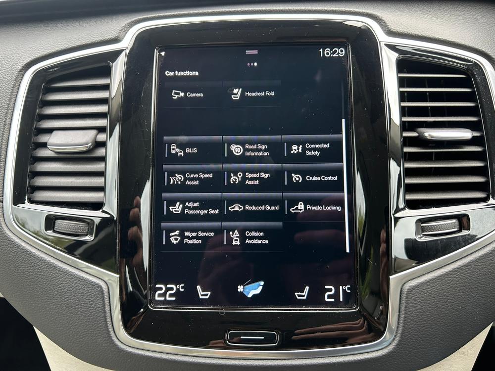Used Volvo XC90 SD22URT 43