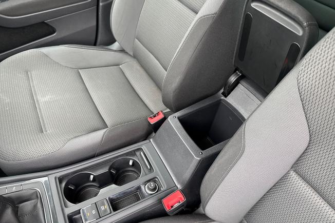 VOLKSWAGEN Golf Photo 41