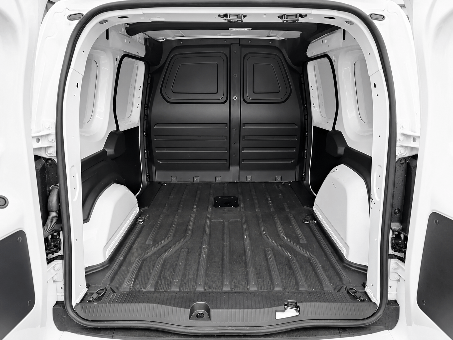 Renault Kangoo E-Tech ML19 Extra RC 100% Electric Automatic Panel Van Photo f534f67d-418a-4af0-8f29-11829abe0006.jpg