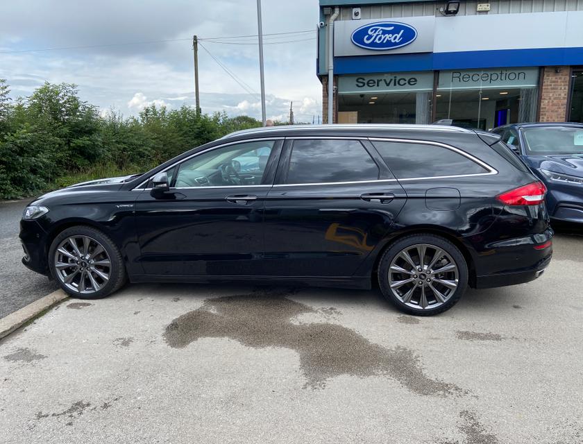 Ford Mondeo Photo f562e4e4-d63b-42b8-a617-142d9a2e432c.jpg