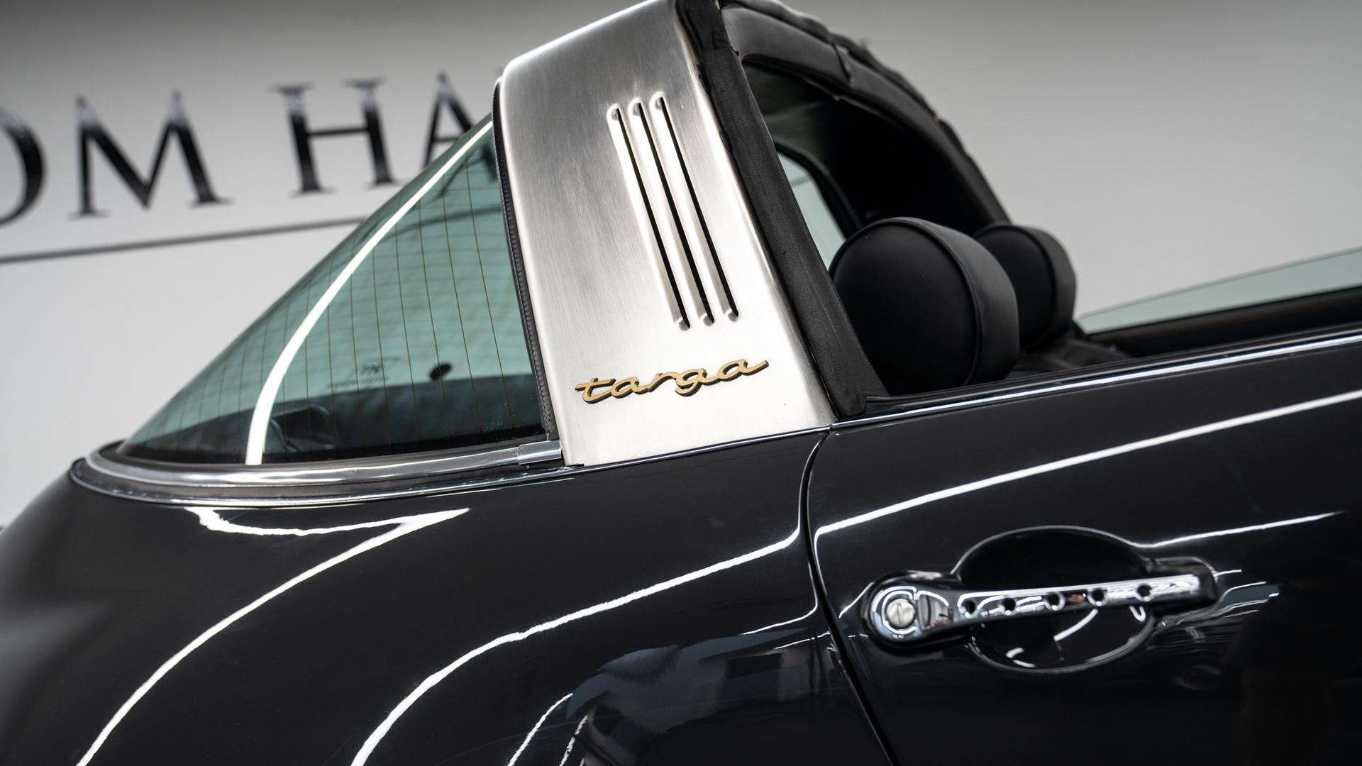 Porsche 911 Retro Works Photo f56476f7-c049-42be-90c2-edf7f7db7332.jpg