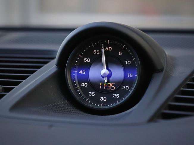 PORSCHE Panamera Photo 24