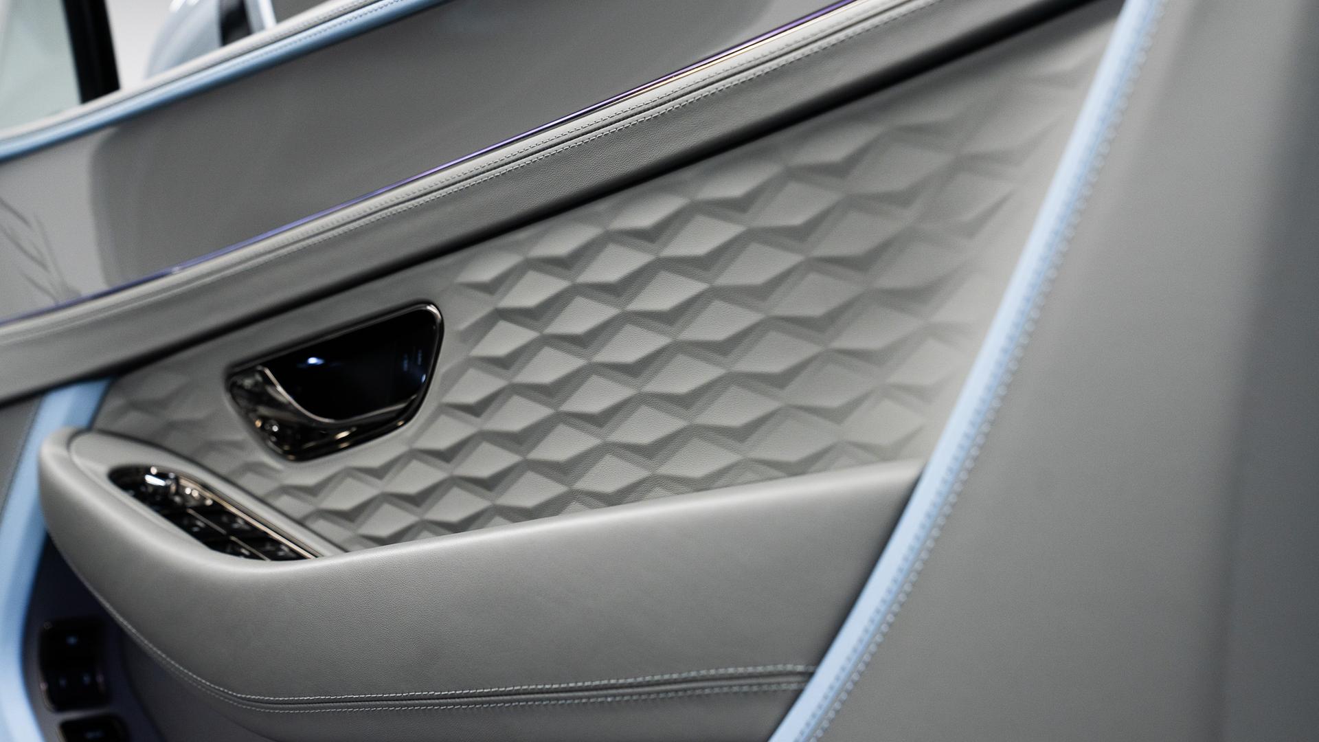 Bentley Continental Photo f56b917f-3c69-4132-978a-1ef64ad68020.jpg