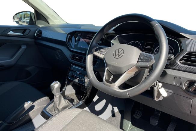 VOLKSWAGEN T-Cross Photo 8