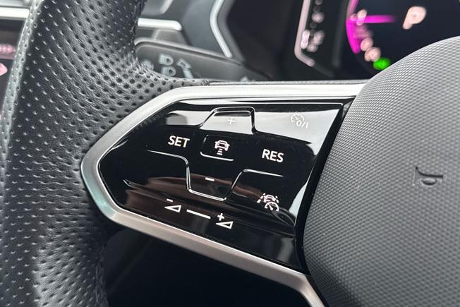 VOLKSWAGEN Tiguan Photo 31