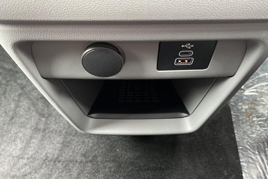 Ford TRANSIT CUSTOM Photo f594326b-1352-49f4-9eef-aa25a49236c5.jpg