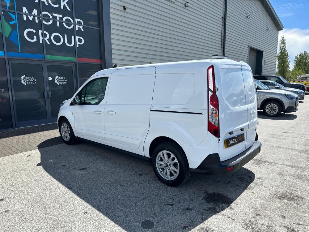 Ford Transit Connect Photo f59a8e11-a6c8-490a-9f94-fbda59ce2635.jpg