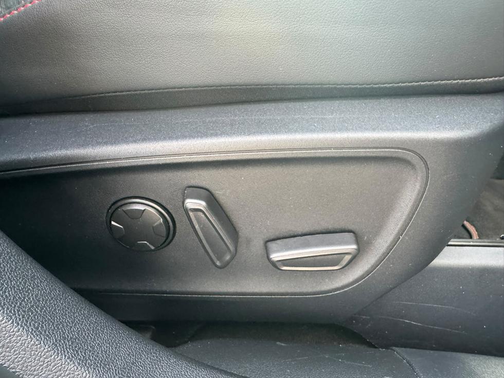 Ford Kuga Photo f5a31629-3e71-4385-a1a6-aa1ff1329c54.jpeg