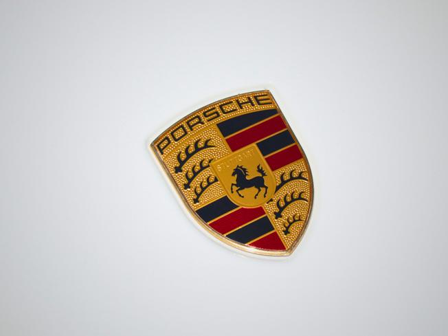 PORSCHE Taycan Photo 13