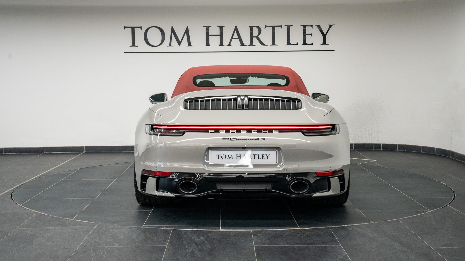 Porsche 911 Photo f5c43f79-4d35-4b6f-85db-b5afa33ab7a9.jpg