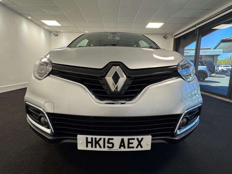 Renault Captur Photo f5d8bbf2-0a68-4596-9ed7-3b590acdf1a6.jpg