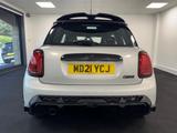 MINI Hatch Photo 8