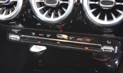 Mercedes-Benz CLA Photo 24