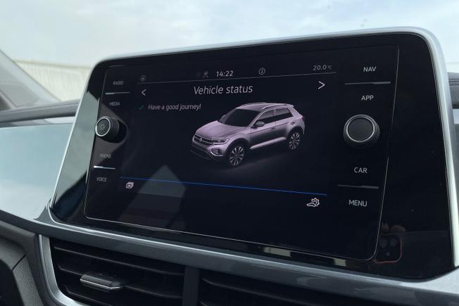 VOLKSWAGEN T-Roc Photo 32