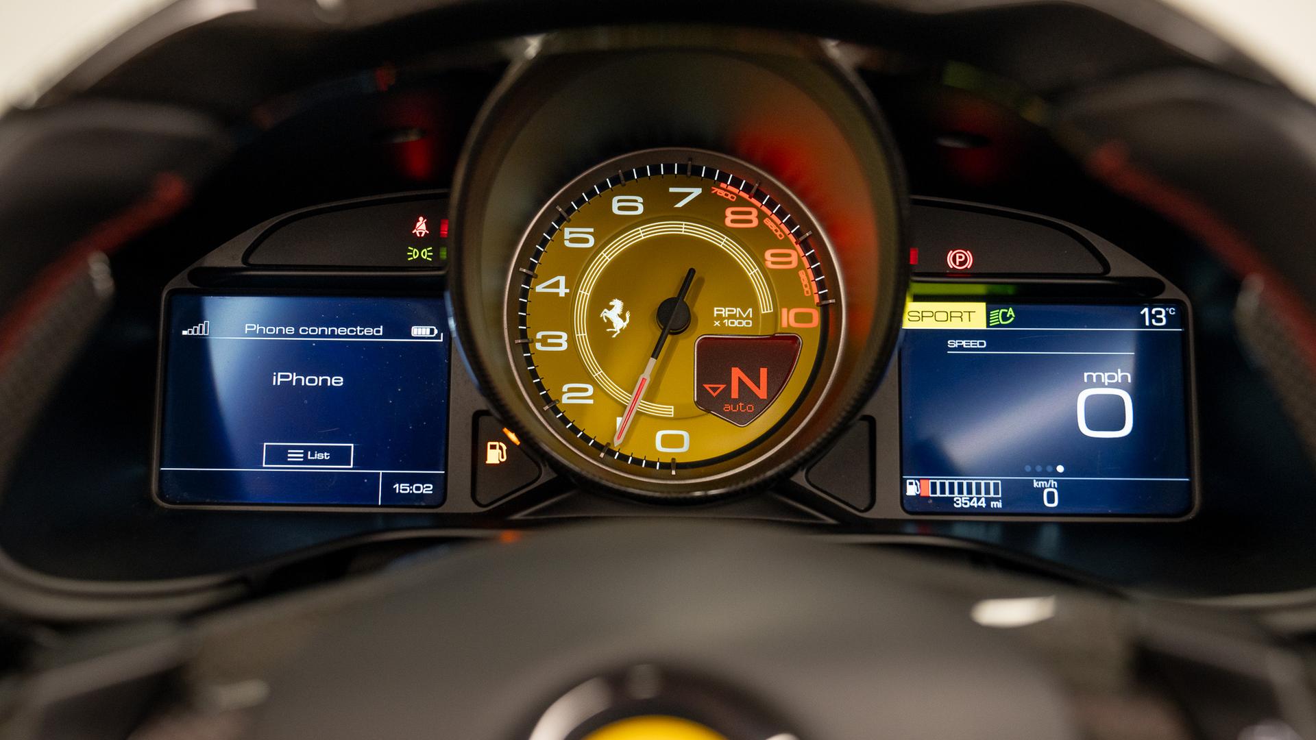 Ferrari Portofino Photo f5e9e6d8-d8a4-4798-841d-ae9470506d57.jpg