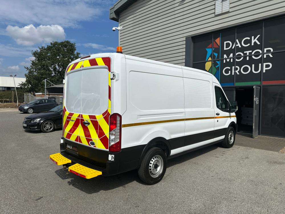 Ford Transit  Photo f5eedef1-dc64-4b32-807c-4637dc2f0de4.jpg
