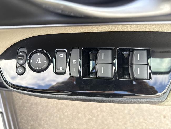 Honda CR-V Photo f5f08da5-8664-4247-9236-87c0fa7edd9c.jpg