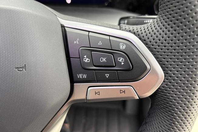 VOLKSWAGEN Golf Photo 17
