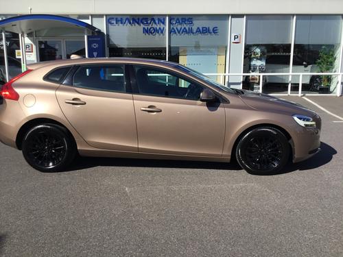 Volvo V40 Photo f603f998-a03d-467a-aa62-027d4336d518.JPG