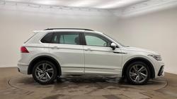 VOLKSWAGEN Tiguan Photo 4