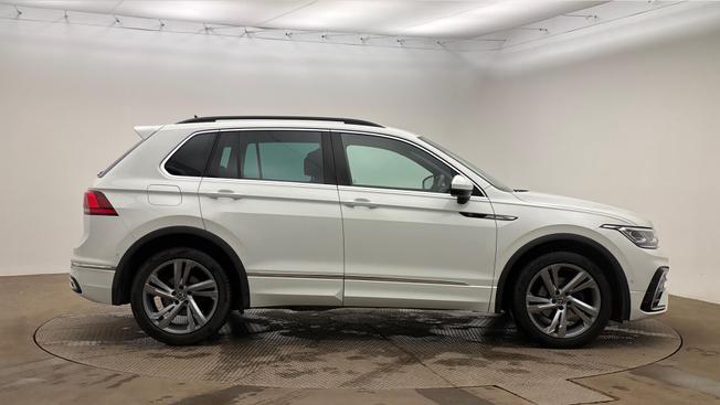 VOLKSWAGEN Tiguan Photo 4