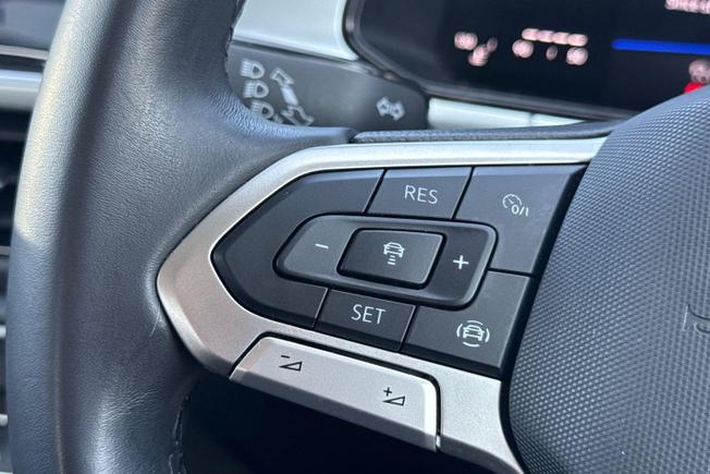 Volkswagen T-Roc Photo 16