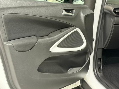 Vauxhall Crossland X Photo f62e3cca-4382-4cb9-a877-2c92aec68f6c.jpeg