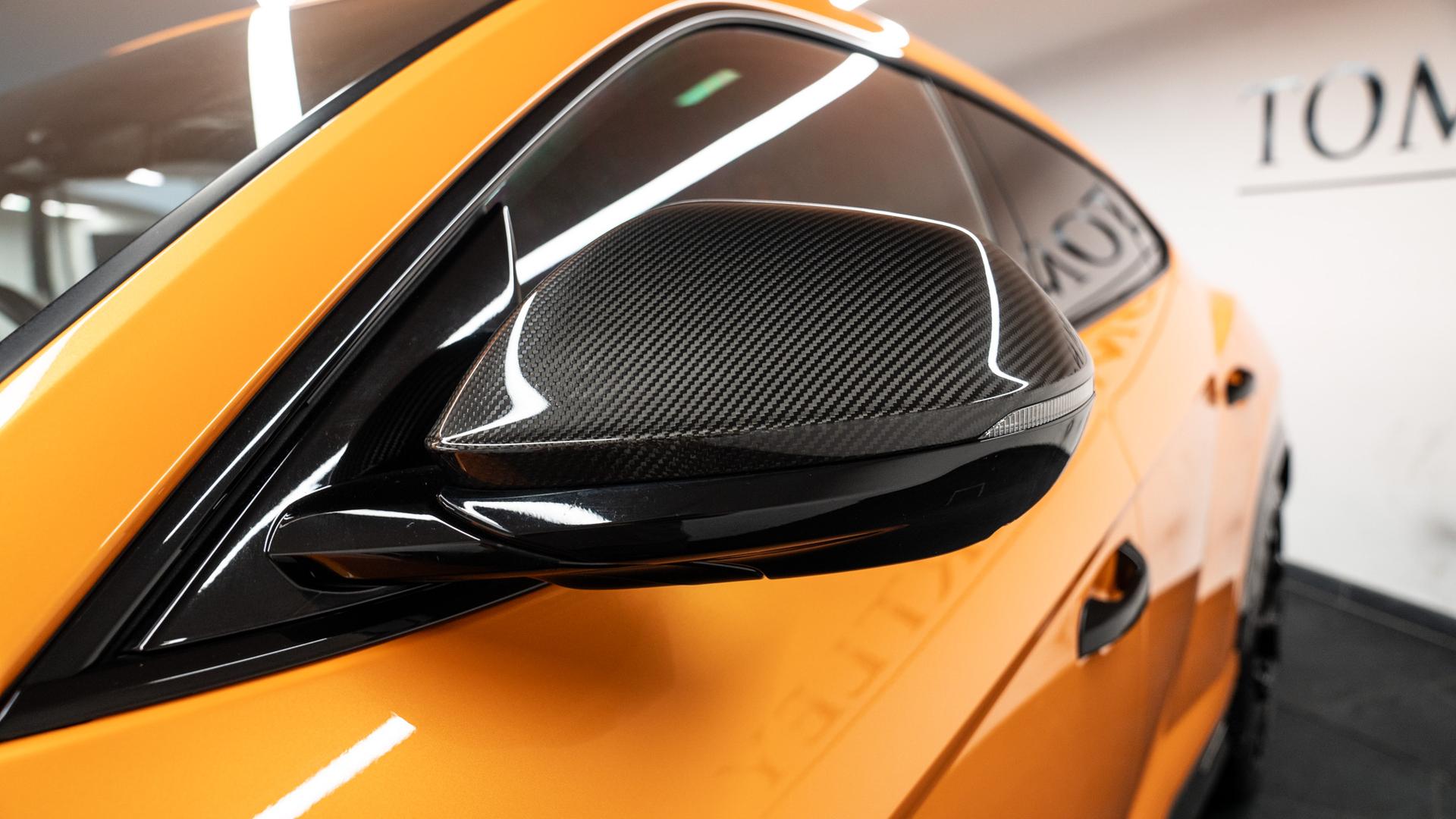 LAMBORGHINI Urus Photo f62ec6ac-7141-4499-afca-13c260263f4c.jpg