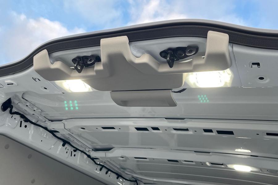 Ford TRANSIT CUSTOM Photo f632c6a8-e5d4-4a19-9f8c-38b88670ebed.jpg