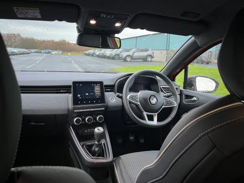 Renault CLIO Photo f648acfb-e304-4c0c-968d-db613f3259e5.jpeg