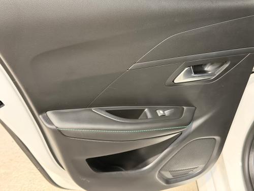 Peugeot 208 Photo f649ae75-7394-4131-b8a3-aae50ded9de9.jpeg