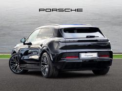 PORSCHE Cayenne Electric Photo 2