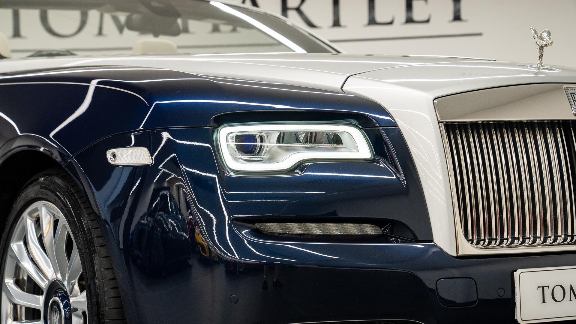 Rolls-Royce Dawn Photo f65e2617-e6ad-4941-866c-4e5fb3cea335.jpg