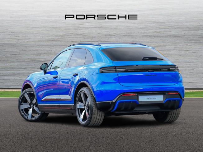 PORSCHE Macan Photo 2