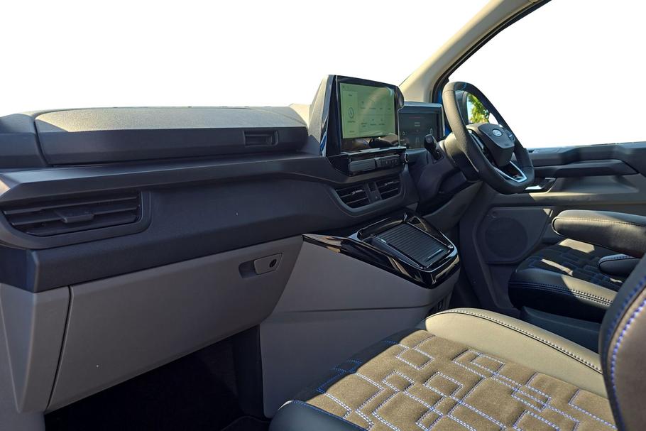 Used Ford TRANSIT CUSTOM L1DCIVMSRT18 4