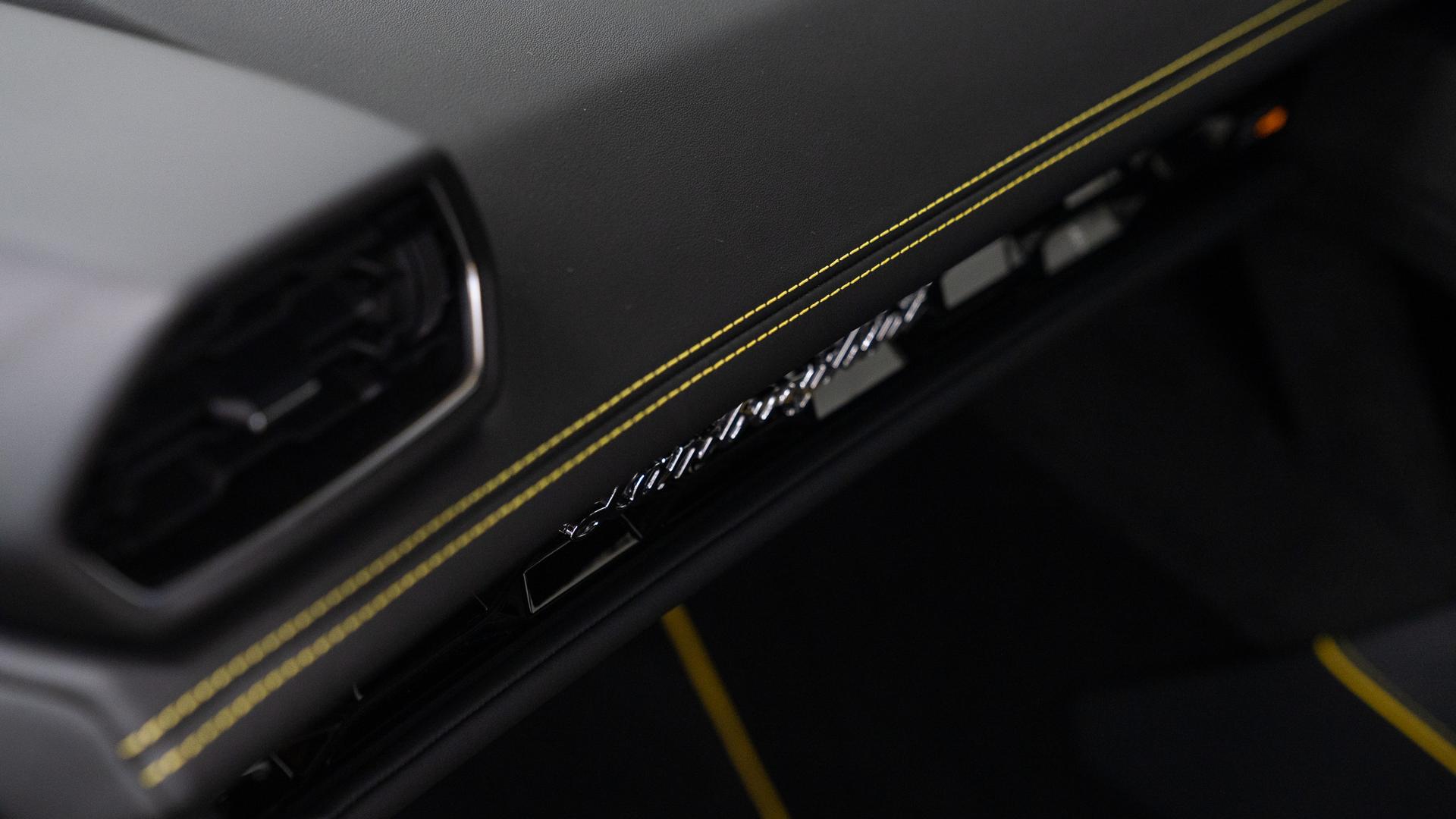 LAMBORGHINI Huracan Photo f66db4a2-9878-4d08-89bc-35b27efa5015.jpg