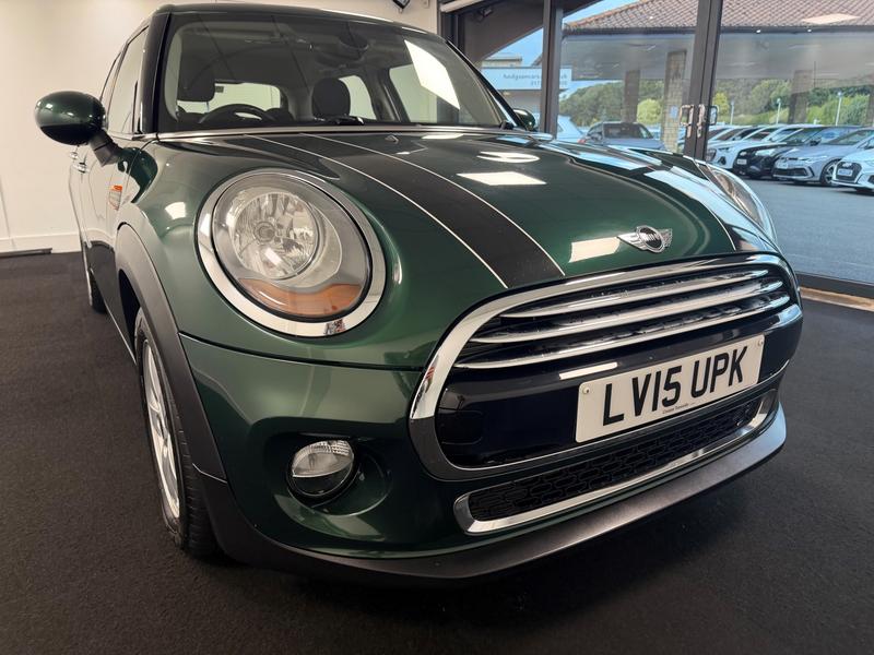 MINI Hatch Photo f66f7aba-3c80-48c9-b1cb-3fe4bf960357.jpg