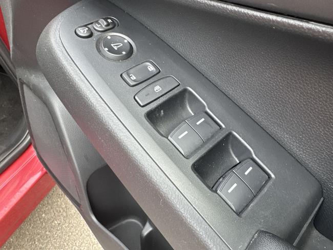 Honda HR-V Photo f6778c9b-be6a-44d0-b531-3d1f570ba00f.jpg