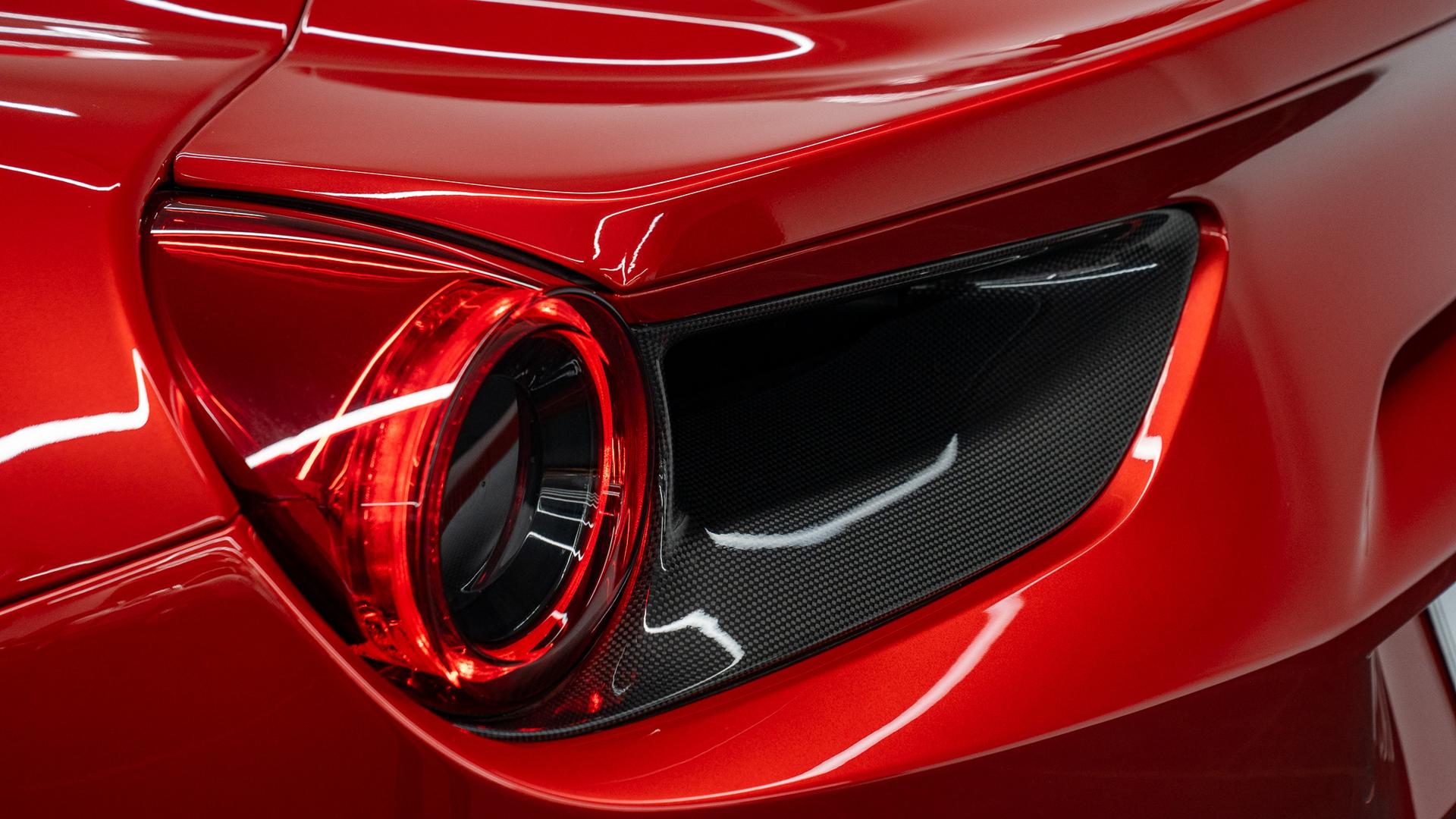 Ferrari 488 Photo f67c619e-ee74-4517-9902-70300b27117c.jpg