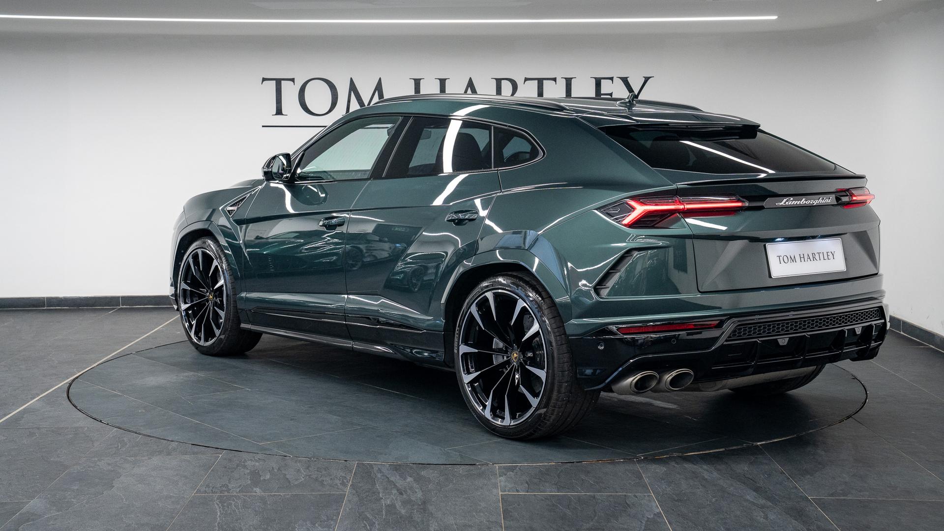 LAMBORGHINI Urus Photo f67ec54a-4c00-4e81-9818-29e4284a0660.jpg