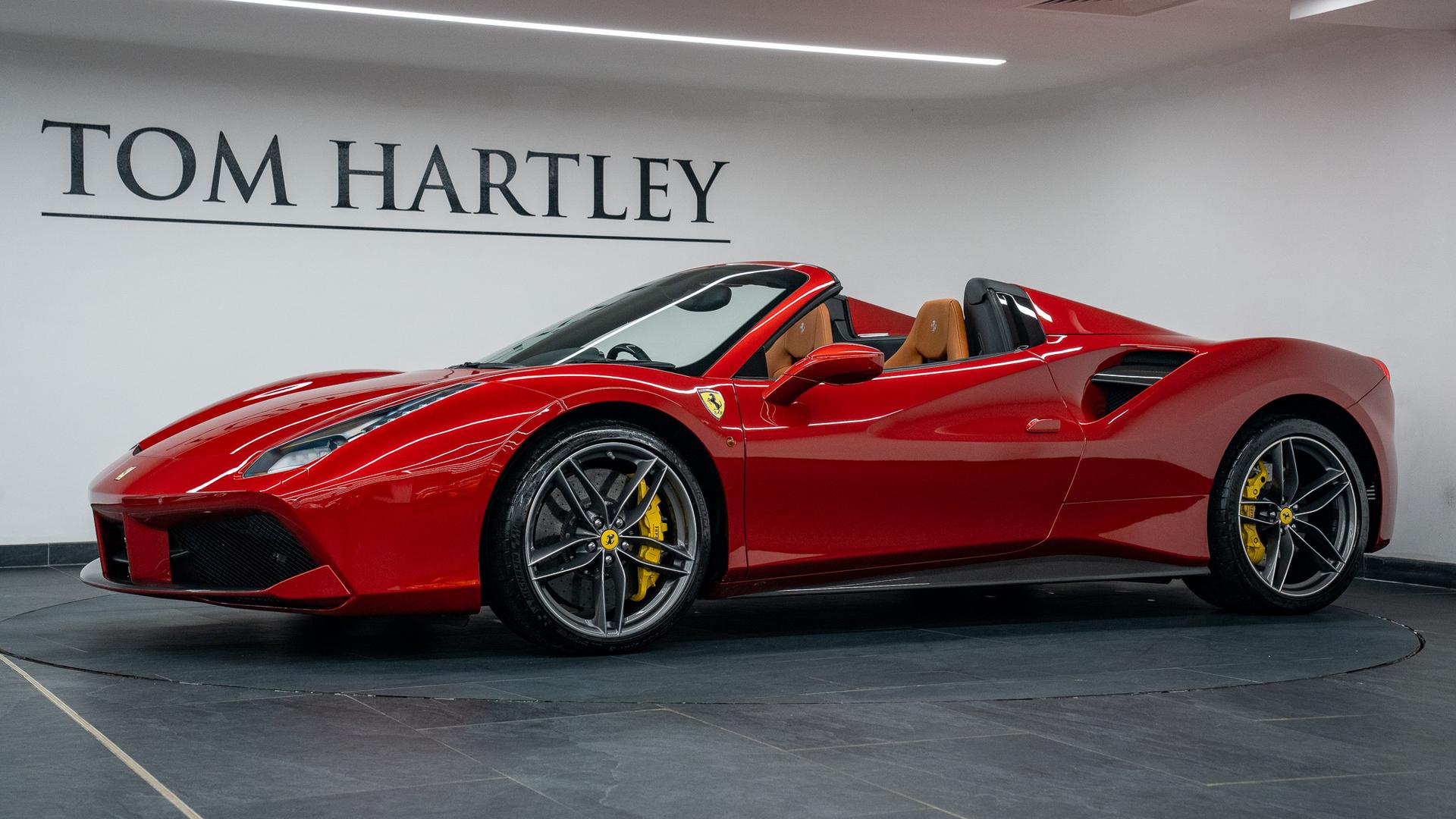 Ferrari 488 Photo f69a0aa9-9984-47c1-9047-a5a348ae53a8.jpg