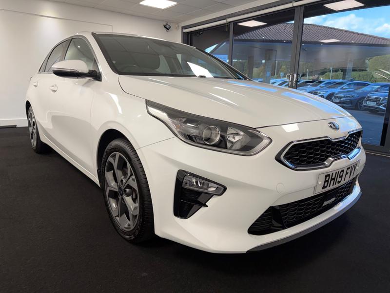 Kia Ceed Photo f6a2278d-9fdc-4730-abde-7ac4348e69c4.jpg