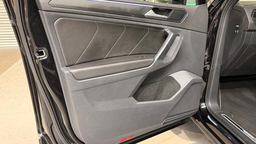 Volkswagen Tiguan Photo f6a65a8a-697b-4bef-880a-52c877103165.jpeg