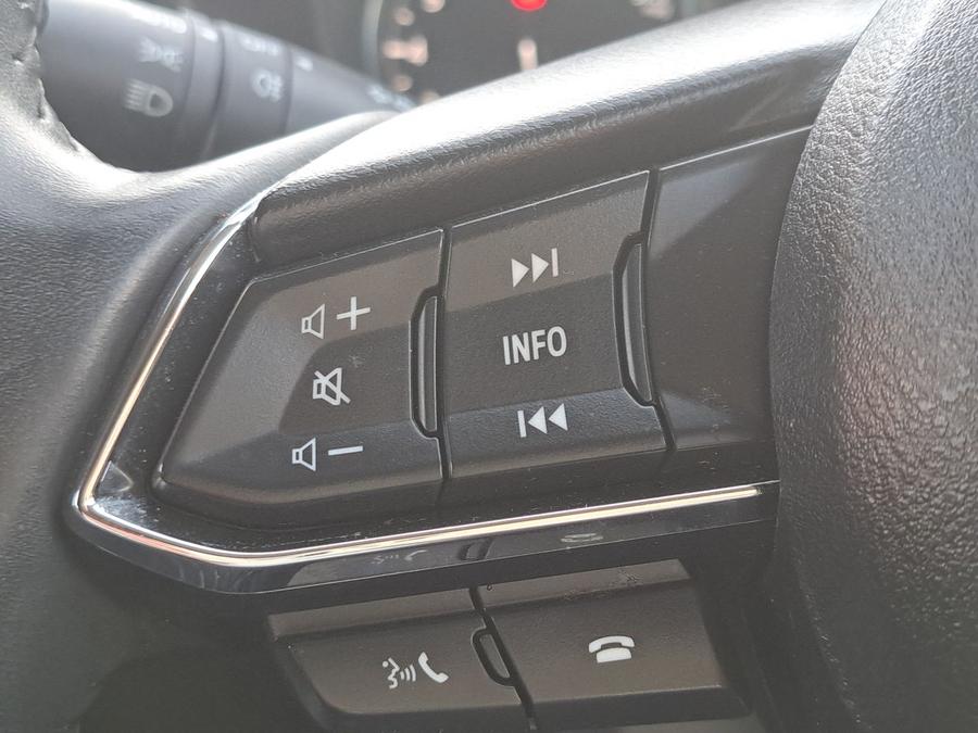 Mazda CX-5 Photo f6a83c9e-b52c-4da8-a1fb-a5b2f625b38f.jpg