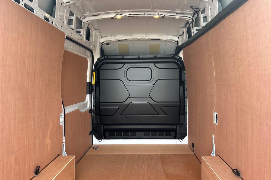 Ford TRANSIT Photo f6b9fa00-b0bf-48a5-8503-d12c251db268.jpg