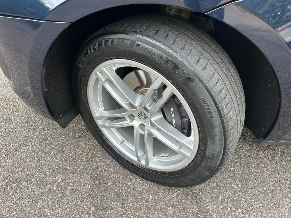 Used Porsche Macan YJ72ASM 22