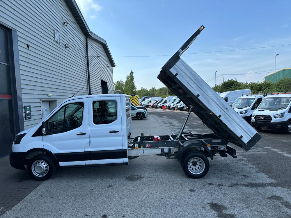 Ford Transit Photo f6c034a0-e4c1-4cc5-a68c-aa1b4e2114b9.jpg