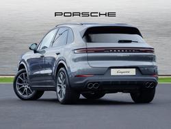 PORSCHE Cayenne Photo 2