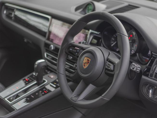 PORSCHE Macan Photo 8