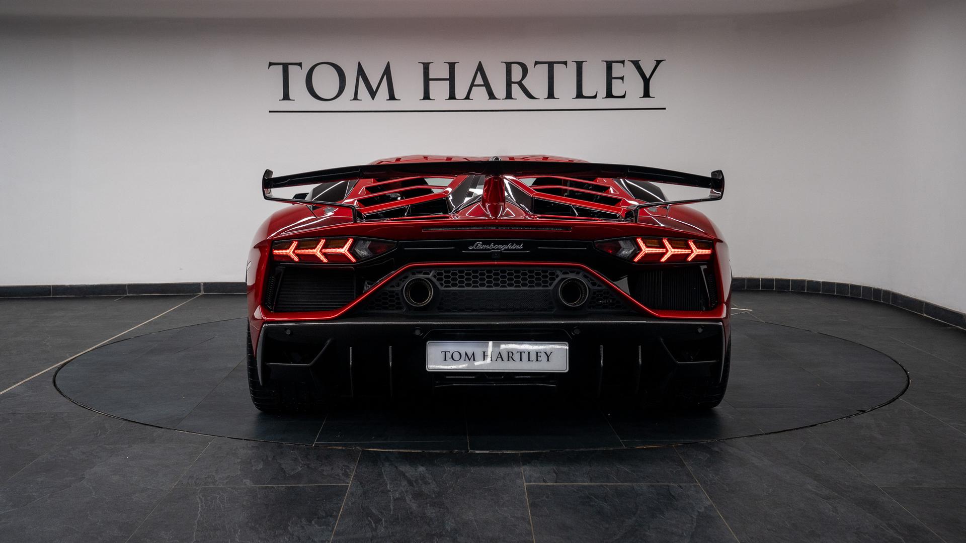 LAMBORGHINI Aventador Photo f6d4f2e7-9105-4121-9026-33e7c551ef7b.jpg